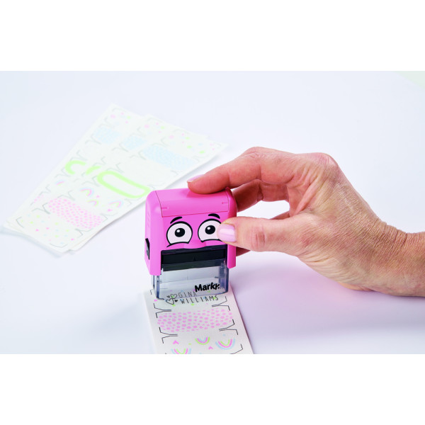 Aufbügeletiketten gestempelt mit MARKY Textilstempel